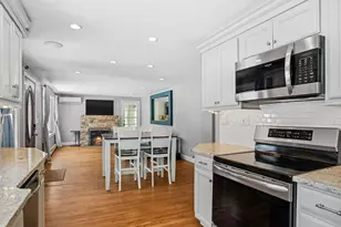 19 Olive St, Waterford, CT 06385 - Photo 7