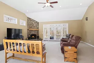 88 Kings Hwy, Shelton, CT 06484 - Photo 3