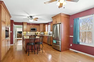 88 Kings Hwy, Shelton, CT 06484 - Photo 9