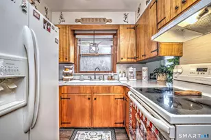 225 Meriden Rd, Waterbury, CT 06705 - Photo 17