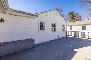 72 Mohegan Dr, West Hartford, CT 06117 - Photo 27