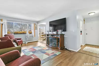 200 Woodmont Avenue #APT 121, Bridgeport, CT 06606 - Photo 9