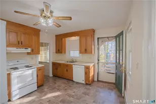 128 Millville Ave, Naugatuck, CT 06770 - Photo 15