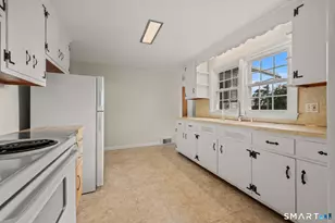 81 Maple Hill Ave, Newington, CT 06111 - Photo 7
