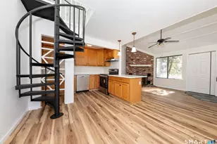 19 Polpis Ln, Guilford, CT 06437 - Photo 3