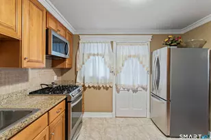 43 Collingsdale Dr, Milford, CT 06461 - Photo 15