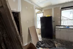 83 Maple St, Norwich, CT 06360 - Photo 7