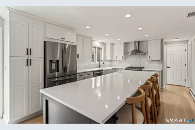 15 Berkshire Drive, Brookfield, CT 06804 - Photo 3