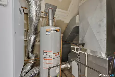 186 Hillside Road, Fairfield, CT 06824 - Photo 23