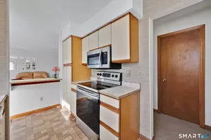 23 Staffordshire Commons Dr, Wallingford, CT 06492 - Photo 7