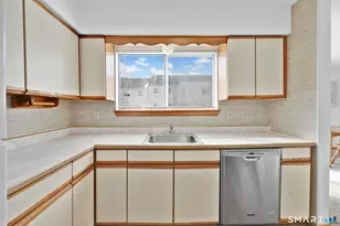 23 Staffordshire Commons Dr, Wallingford, CT 06492 - Photo 9