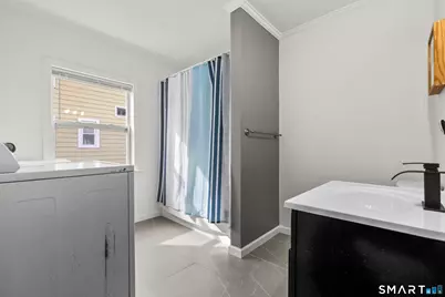 21 Hinman Street, West Haven, CT 06516 - Photo 27