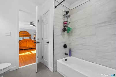 21 Hinman Street, West Haven, CT 06516 - Photo 11