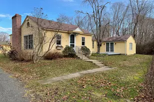 69 River St, Guilford, CT 06437 - Photo 1