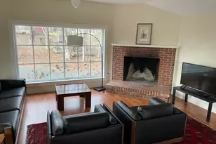 69 River St, Guilford, CT 06437 - Photo 5