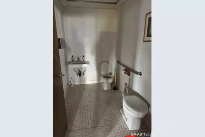 4637 Main Street #4, Bridgeport, CT 06606 - Photo 7