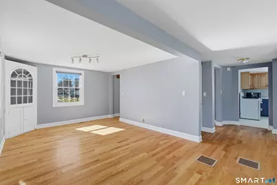 20 Browning Avenue, Newington, CT 06111 - Photo 9