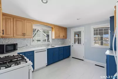 20 Browning Avenue, Newington, CT 06111 - Photo 7