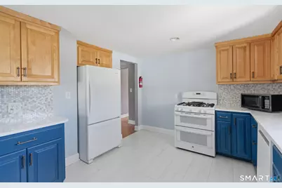 20 Browning Avenue, Newington, CT 06111 - Photo 9