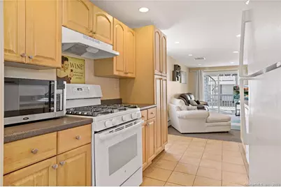 210 Broadway Road #210, Milford, CT 06460 - Photo 13