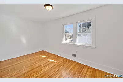 16 Goodsell Street, West Hartford, CT 06110 - Photo 25