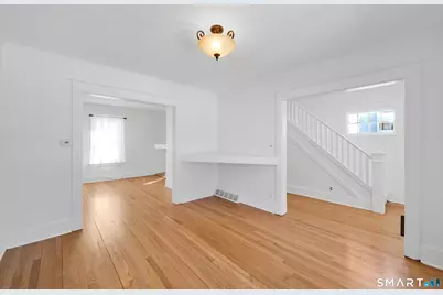 16 Goodsell Street, West Hartford, CT 06110 - Photo 7