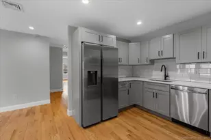 36 Maple St, New Haven, CT 06511 - Photo 3