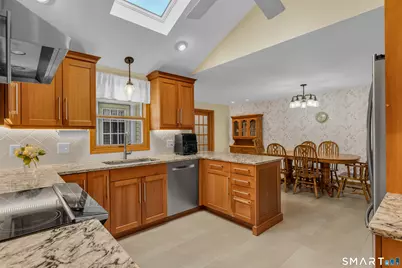 6 Carriage Drive, North Haven, CT 06473 - Photo 9