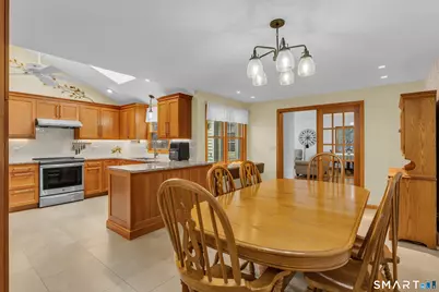 6 Carriage Drive, North Haven, CT 06473 - Photo 7