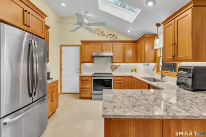 6 Carriage Drive, North Haven, CT 06473 - Photo 11