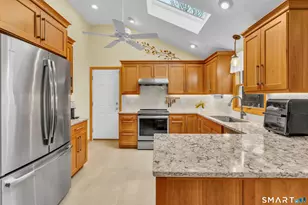 6 Carriage Dr, North Haven, CT 06473 - Photo 11