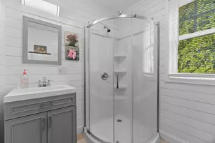 165 Plant St, New London, CT 06320 - Photo 25