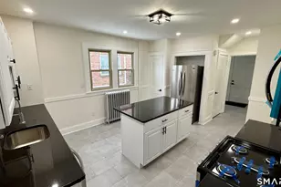 242 Pearl St, Enfield, CT 06082 - Photo 9