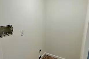 242 Pearl St, Enfield, CT 06082 - Photo 15