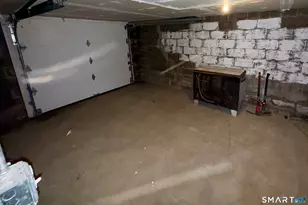 242 Pearl St, Enfield, CT 06082 - Photo 23