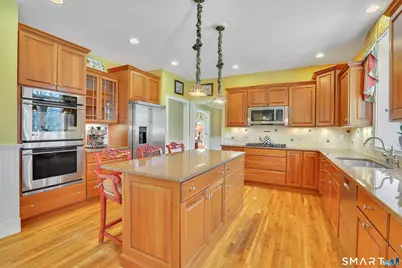 9 White Oak Lane, Avon, CT 06001 - Photo 7