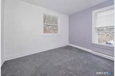 125 Robert Street, Bridgeport, CT 06606 - Photo 7