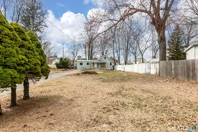 45 Hanmer Street, East Hartford, CT 06108 - Photo 5