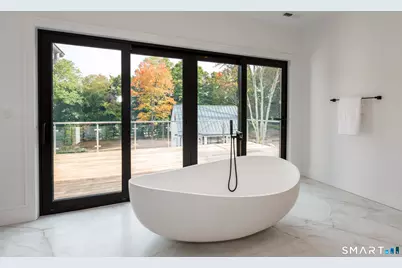 729 Smith Ridge Road, New Canaan, CT 06840 - Photo 13