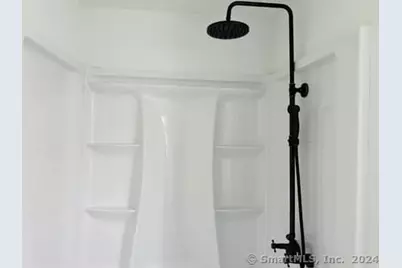 27 Woodside Circle #37, Middletown, CT 06457 - Photo 17