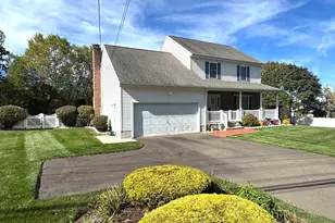 8 Hill St, East Haven, CT 06512 - Photo 3