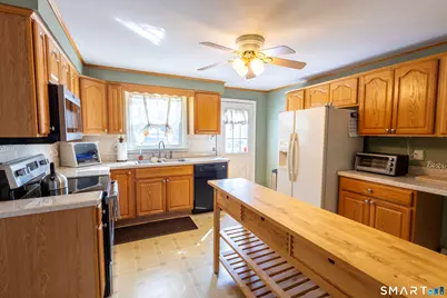 454 South Curtis Street, Meriden, CT 06450 - Photo 11