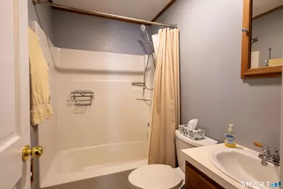 454 South Curtis Street, Meriden, CT 06450 - Photo 15