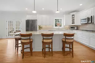 570 Unquowa Rd, Fairfield, CT 06824 - Photo 9