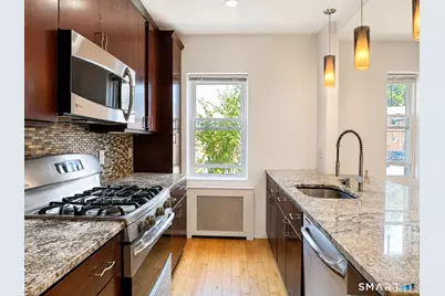 70 Strawberry Hill Avenue #APT 2-2B, Stamford, CT 06902 - Photo 5