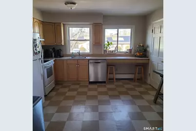 14 Fleetwood Park, Bethel, CT 06801 - Photo 5