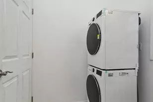 27 5th St, Stamford, CT 06905 - Photo 23