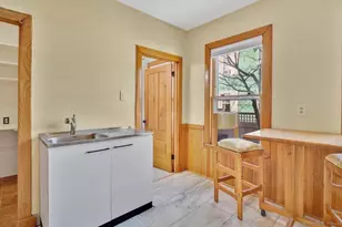 52 Sherman St, Hartford, CT 06105 - Photo 13