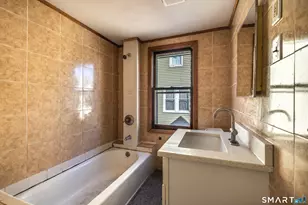 92 Herkimer St, Bridgeport, CT 06604 - Photo 13