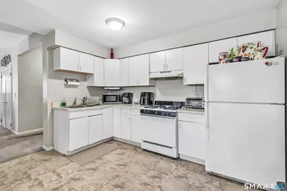 177 Thompson Street, Bridgeport, CT 06604 - Photo 15